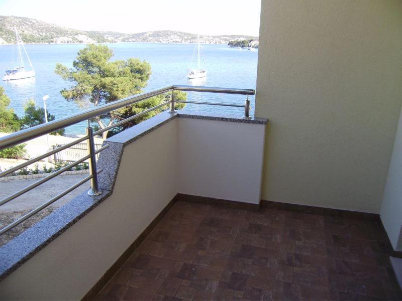 Apartments Roko Rogoznica  Exterior foto